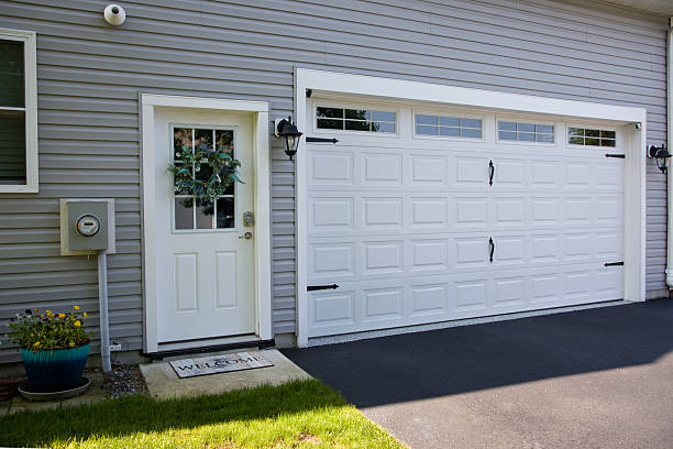 24/7 Emergency Garage Door Roller Replacement experts in Moorefield, WV